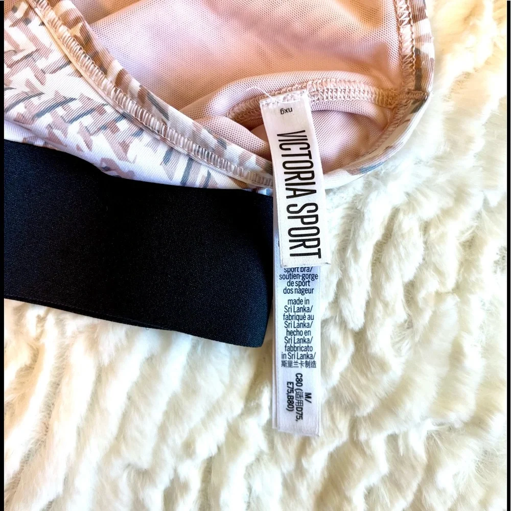 EUC M Victoria Secret Sport Sports Athletic Wear Bra Top - Picture 3 of 3
